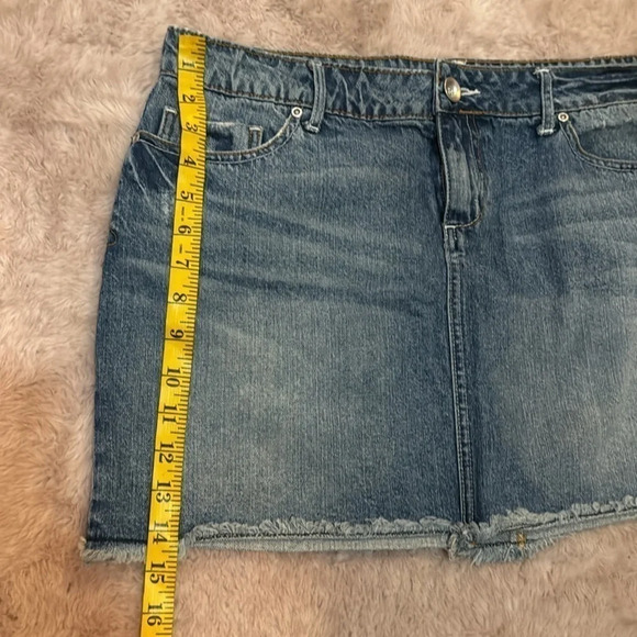 Apartment Nine Short Denim Jean Skirt: Size 12. Versatile and Stylish. - Picture 12 of 12
